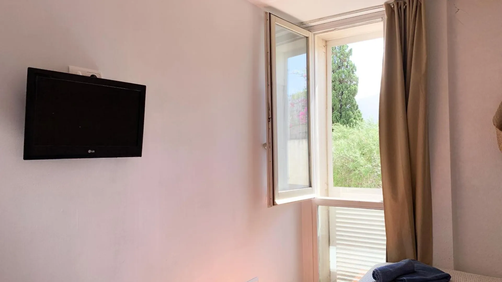 Casa Adela /Terraza/5M Playa / Aire Acondicionado Villa Cadaques Holiday home